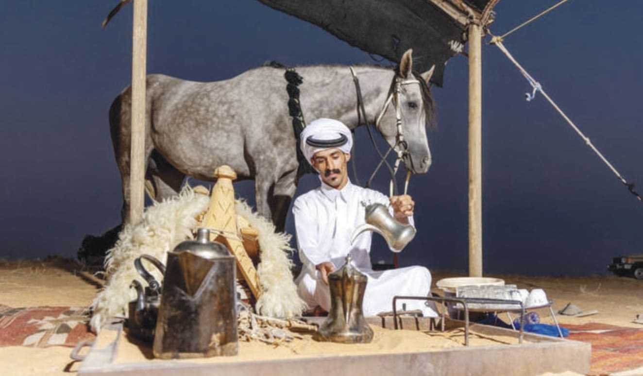 Senja Ramadan Saudi : Kopi Dituang, Kurma Disajikan